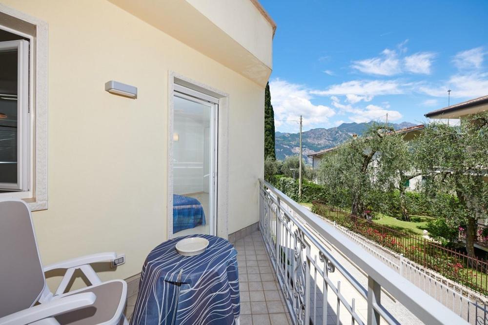 La Pervinca Apartments Malcesine Bagian luar foto