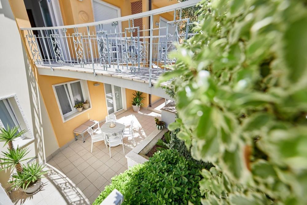 La Pervinca Apartments Malcesine Bagian luar foto