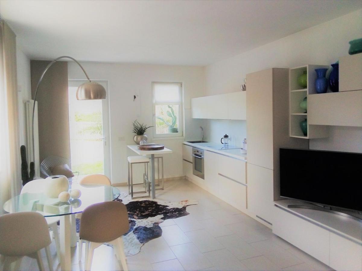 La Pervinca Apartments Malcesine Bagian luar foto