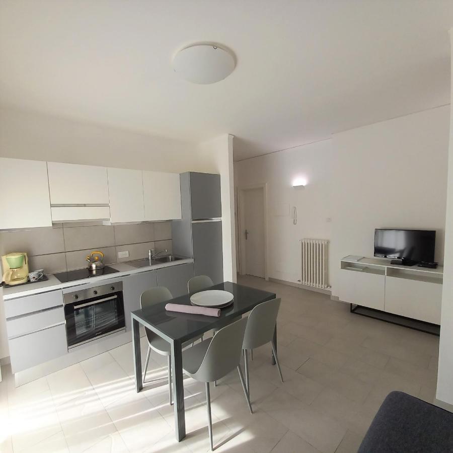 La Pervinca Apartments Malcesine Bagian luar foto